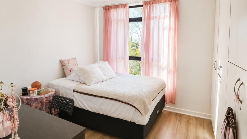 To Let 2 Bedroom Property for Rent in Somerset West Western Cape